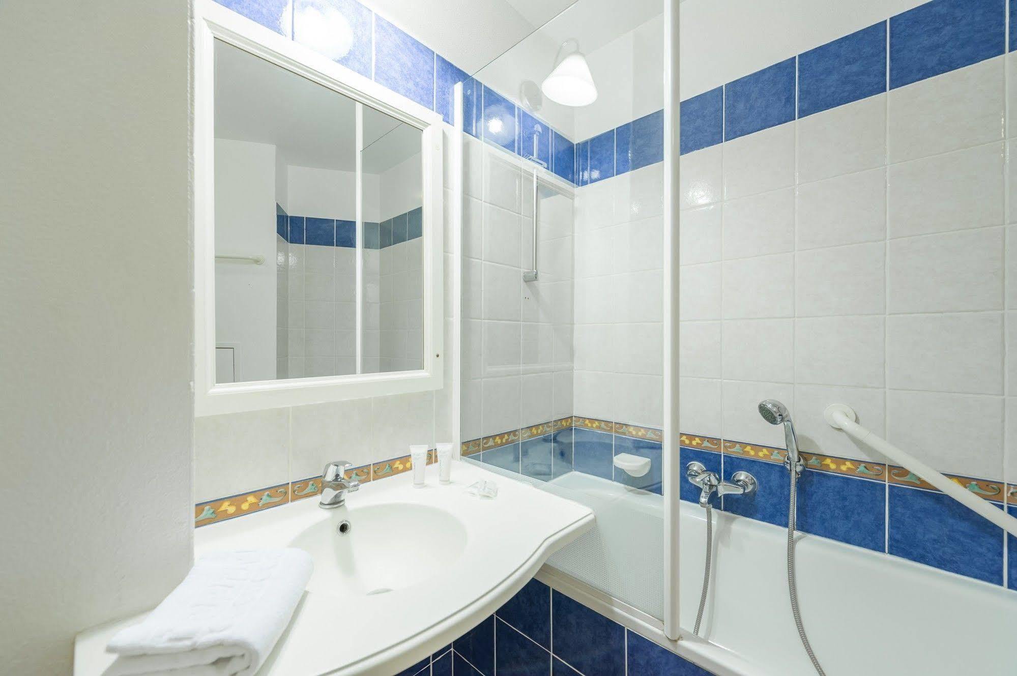 Les Rivages - Appartement Vue Mer Imprenable-Piscine Сис-Фур-Ле-Пляж Экстерьер фото